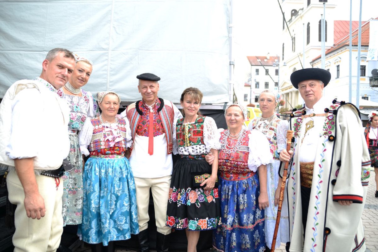 FOTO: Mladí, starší, ale aj deti. Slovenský deň kroja si užívajú všetci